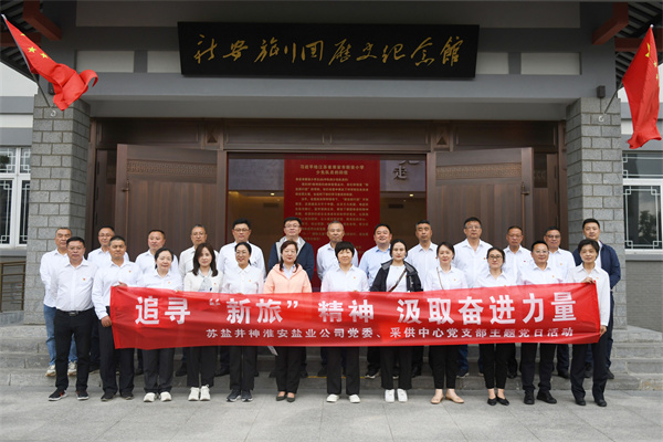 4(封面).jpg 4(封面).jpg